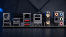 MSI B760 GAMING PLUS WIFI panneau arrière avec ports USB HDMI DisplayPort WiFi 6E